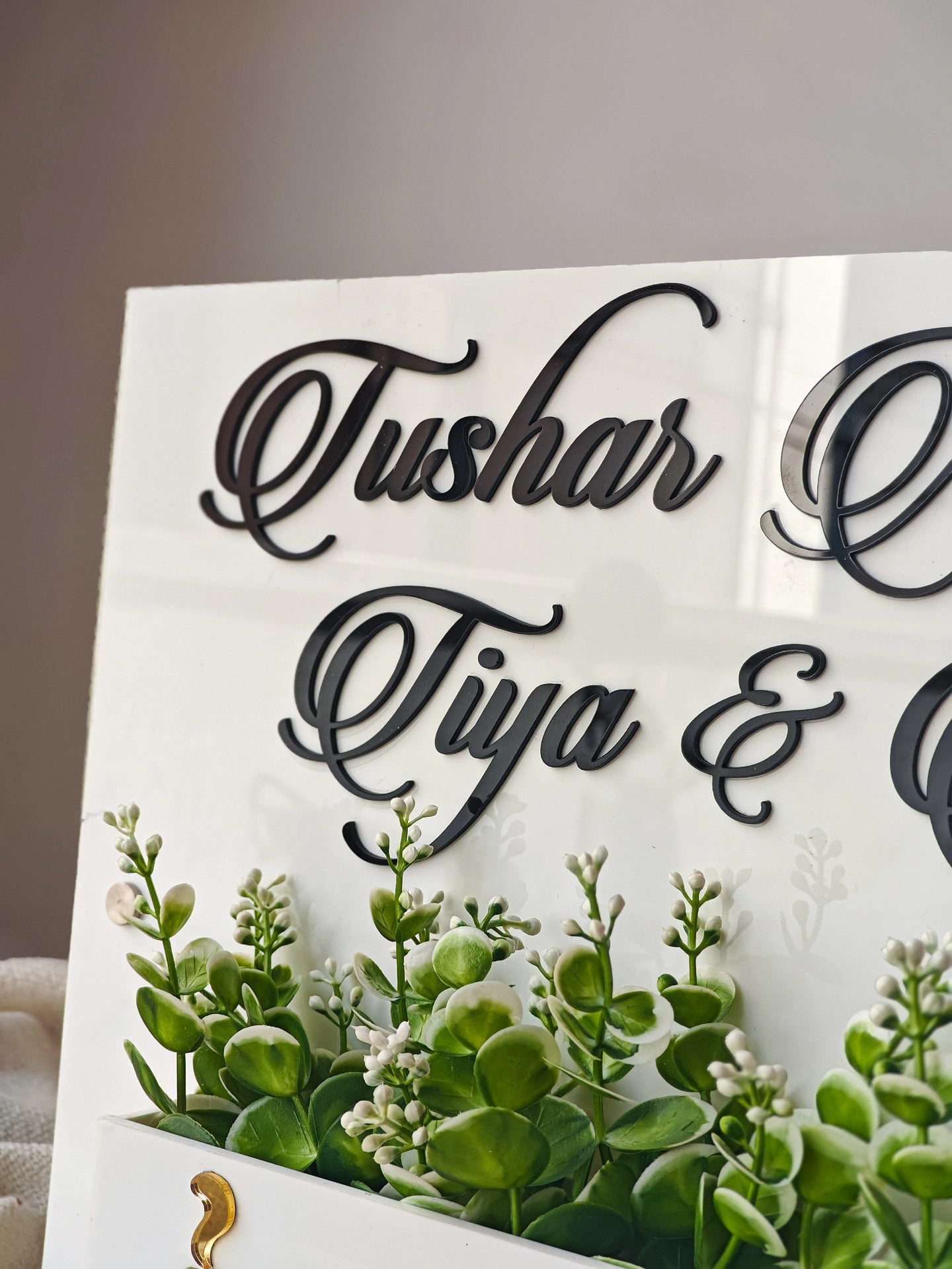 Customized Arcylic Hut Shape Name Plate For  Bungalow, Flat