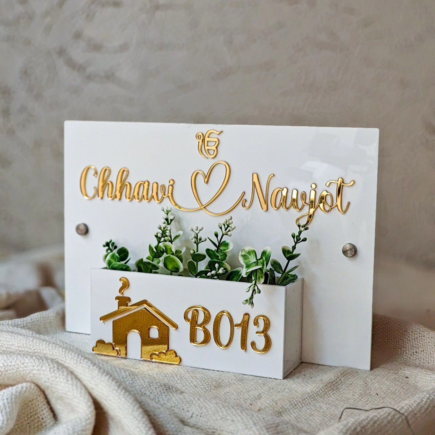 Arcylic Personalized Name Plate For Home Entrance